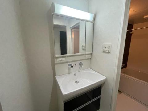 洗面設備　洗髪洗面化粧台