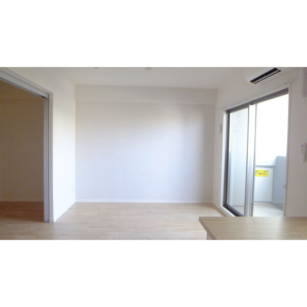 居室・リビング　※室内画像は全て別部屋になります