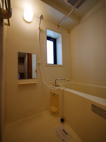 バス・シャワールーム　お風呂です