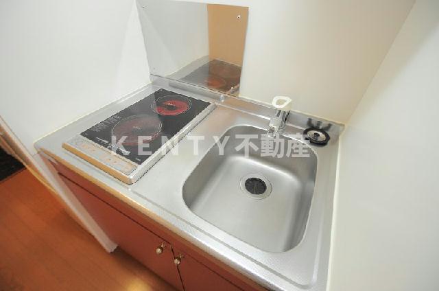 キッチン　コンパクトなキッチンで掃除もラクラク