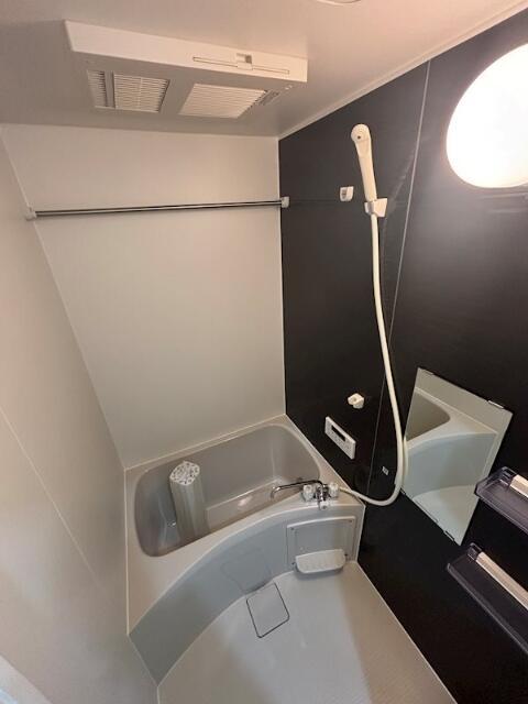 バス・シャワールーム　?