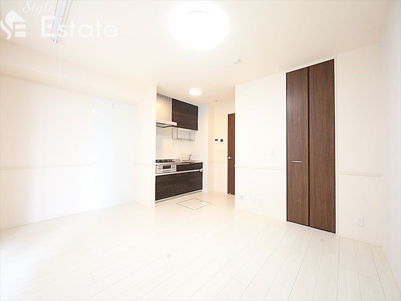 居室・リビング　内装