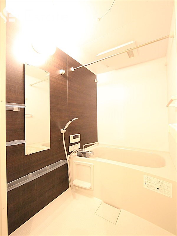 バス・シャワールーム　バスルーム