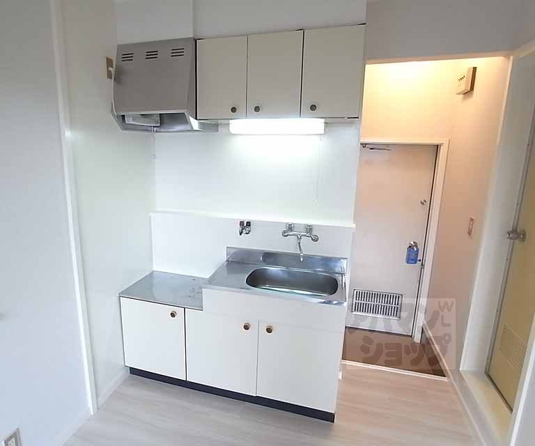 キッチン　２口ガスコンロ設置可能なキッチンです。