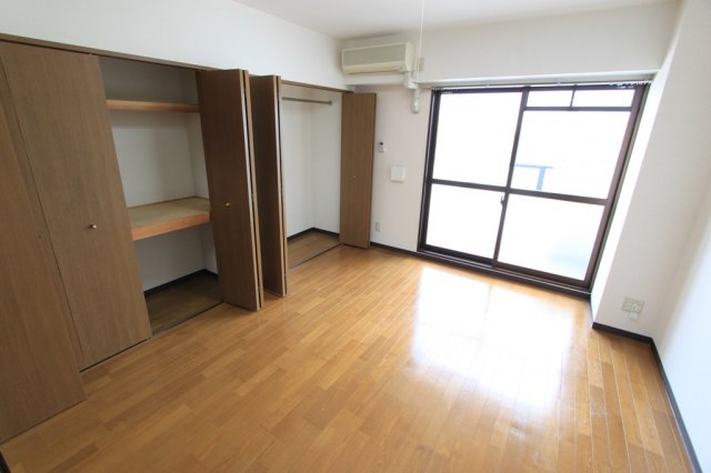 その他部屋・スペース　使い勝手のいい寝室です