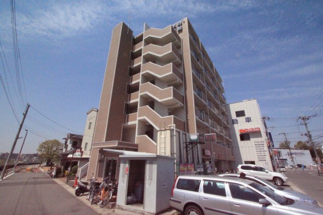 建物外観　外観は落ち着いています