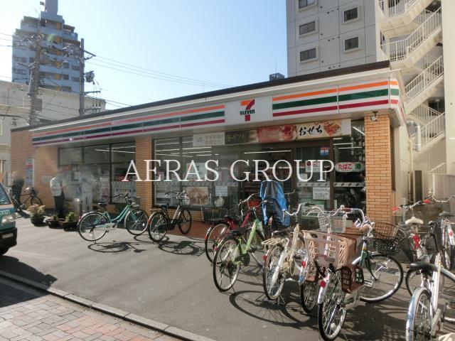 コンビニ　セブンイレブン足立綾瀬2丁目店（コンビニ）まで76m