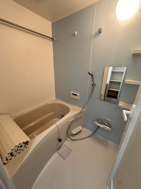バス・シャワールーム　※３階のお部屋の参考写真、現況優先※