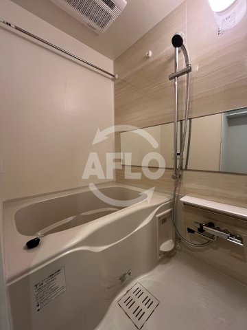 バス・シャワールーム　リヴェント難波ウエスト　浴室