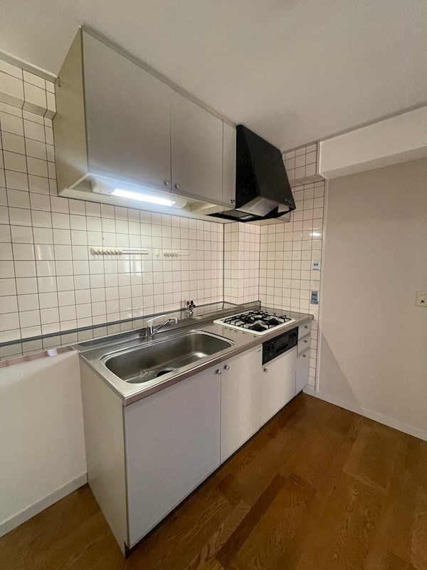 キッチン　コンパクトなキッチンで掃除もラクラク