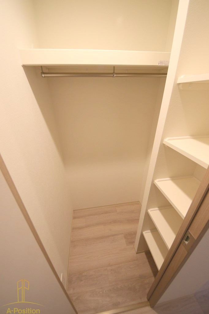 収納　エスリードコート堺筋本町