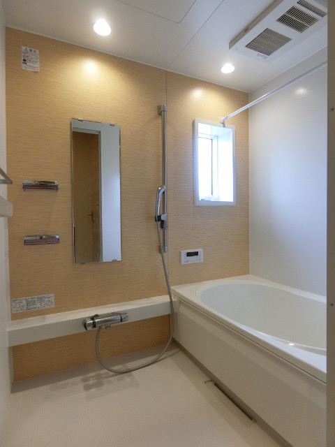 バス・シャワールーム　追い焚き付