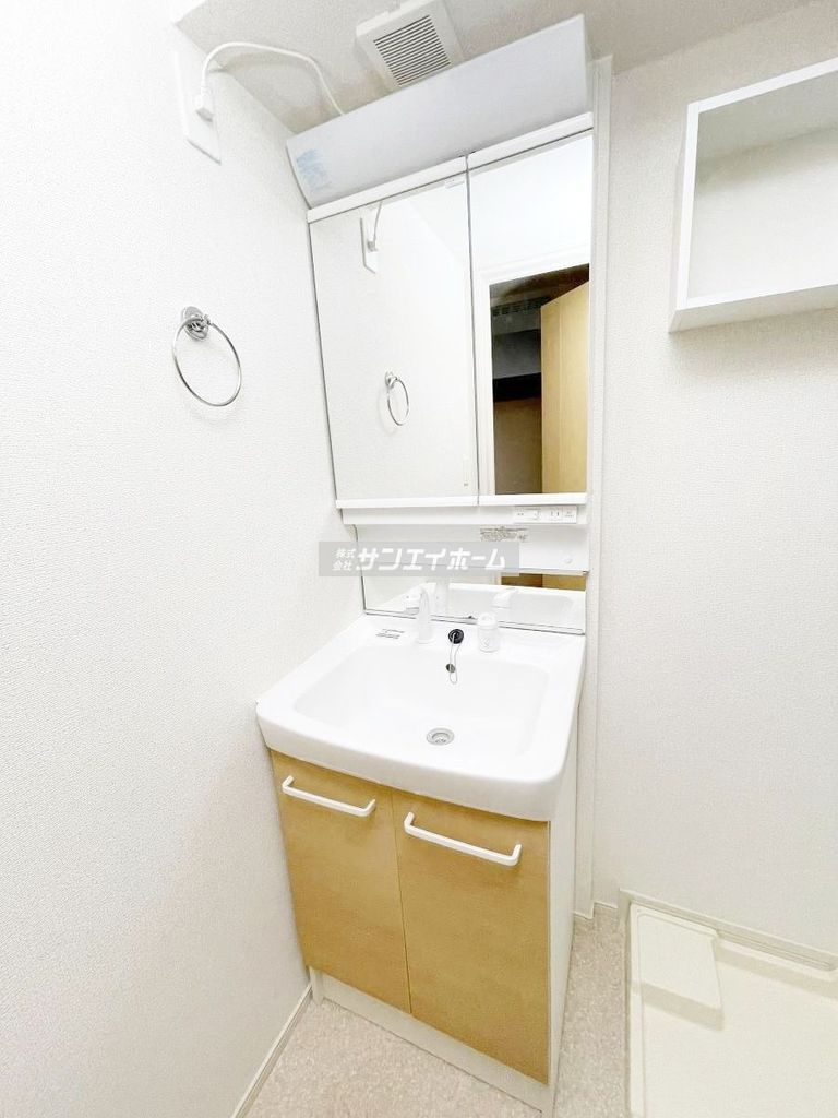 洗面設備　同仕様