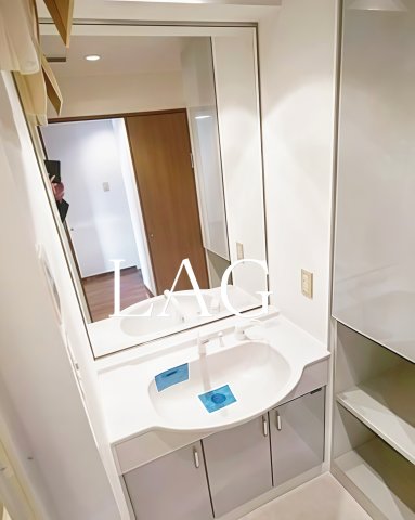 洗面設備　洗面台です。