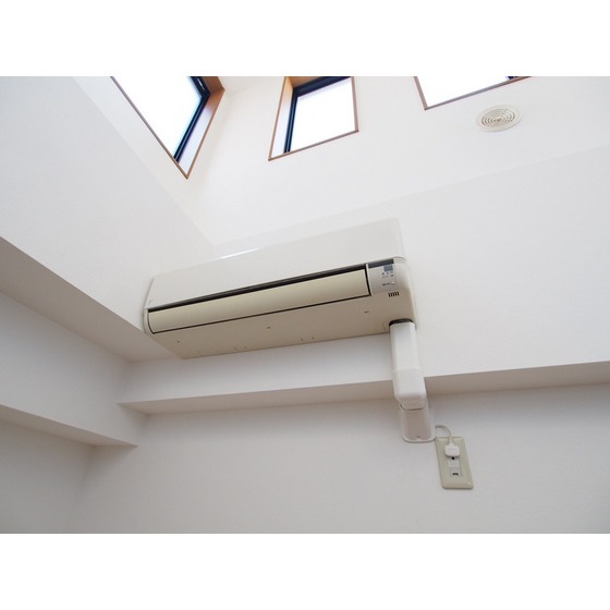 その他設備　エアコン２基