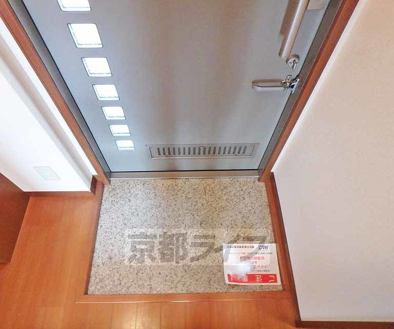 玄関　玄関ホールです
