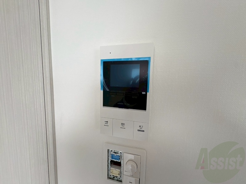 セキュリティ　ＴＶモニター付インターホンです。来客者の顔が見えるので安心！