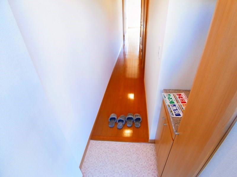 玄関　別部屋の写真になります