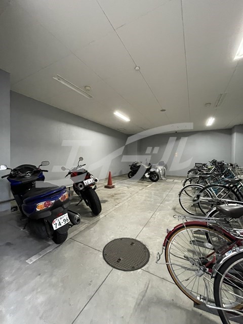 駐車場　駐輪場