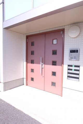 エントランス　オートロック付です！