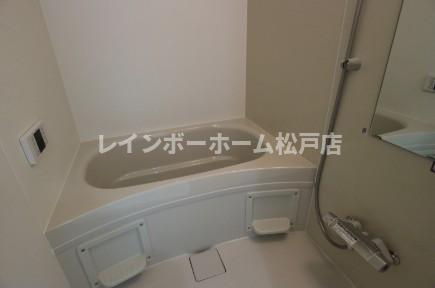 バス・シャワールーム　きれいなお風呂です