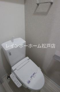 トイレ　清潔感のあるトイレです