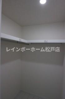 収納　ウォークインクローゼット