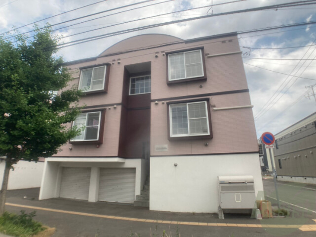 建物外観　札幌市北区麻生町「グラスランド麻生１」