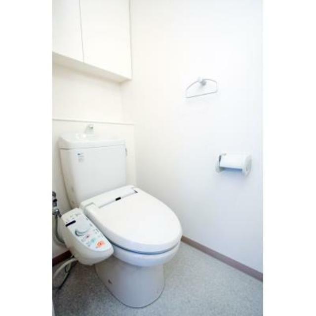トイレ　※写真は同タイプ住戸です。