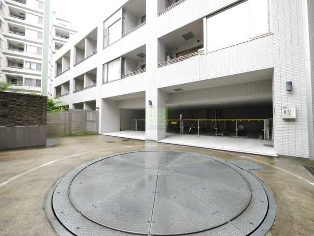 駐車場　パークキューブ春日安藤坂