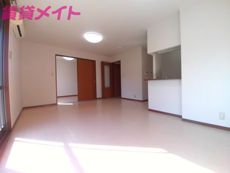 居室・リビング　別部屋参考写真です