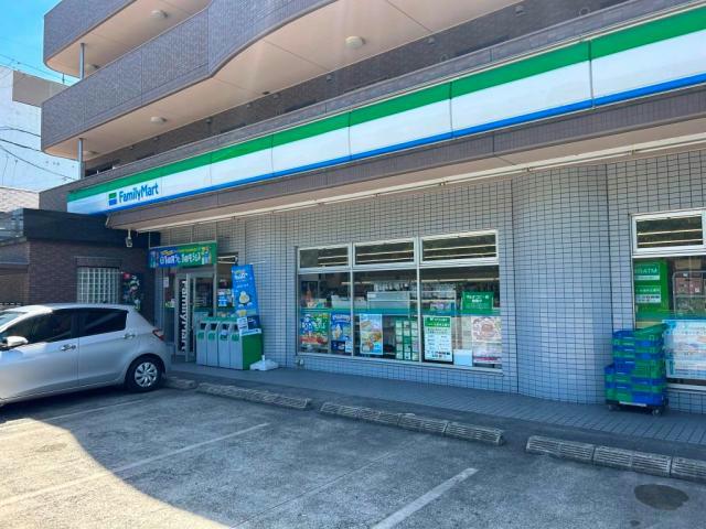 コンビニ　ファミリーマート稲永駅前店（コンビニ）まで365m