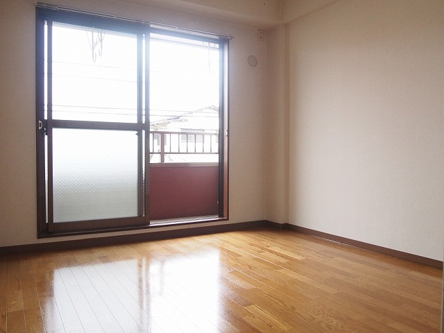 居室・リビング　※別部屋参考写真