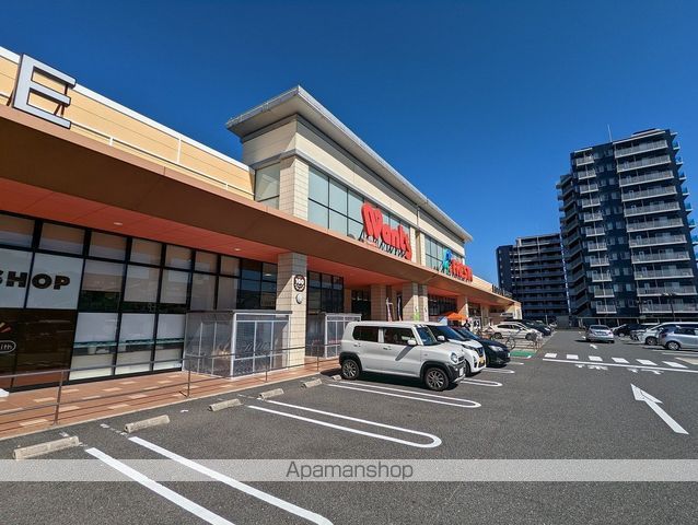 ドラックストア　ウォンツ海老園店（ドラッグストア）まで389m