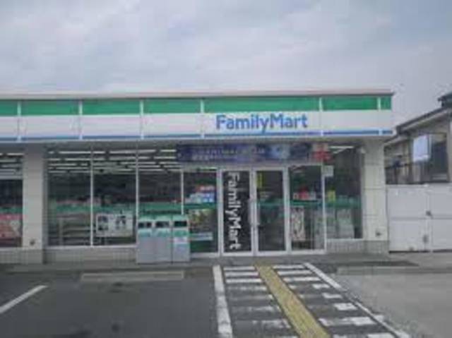 コンビニ　ファミリーマート宇治木幡店（コンビニ）まで1021m
