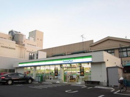 コンビニ　ファミリーマート　川口市役所南店（コンビニ）まで347m