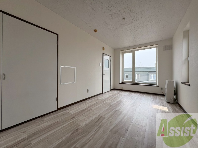 居室・リビング　広くてキレイなお部屋が広がっていて、充実した生活が送れそう。