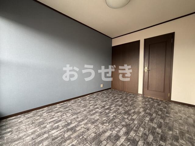 居室・リビング　ベッドやイスでの生活で膝に難…?