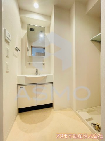 洗面設備　同マンション別部屋　参考写真