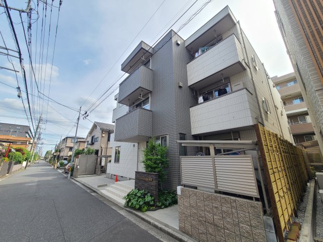 建物外観　★鉄骨造３階建てマンション！外観です★