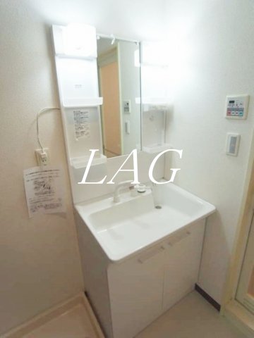 洗面設備　洗面台です。