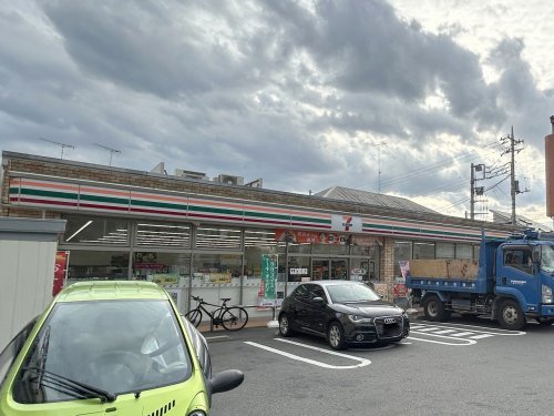 コンビニ　セブンイレブン 吉祥寺南町3丁目店（コンビニ）まで257m
