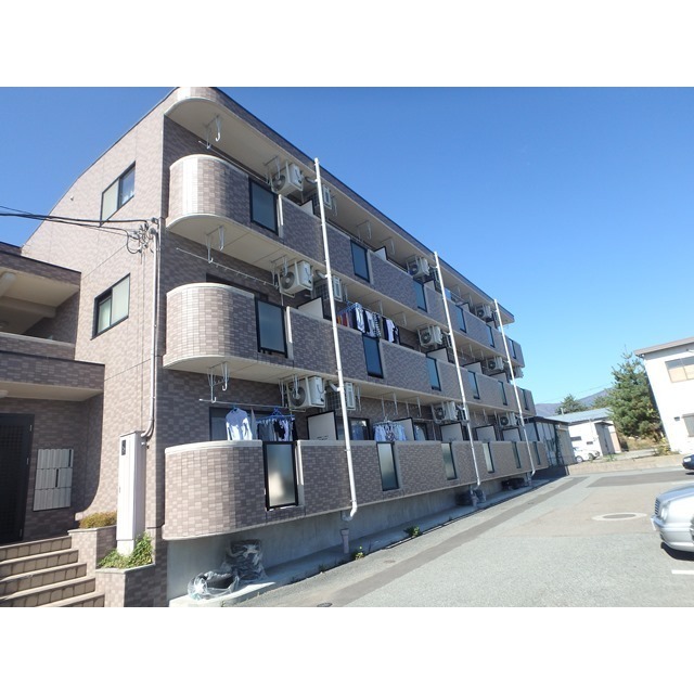 建物外観　現況とデータに相違のある場合は現況を優先