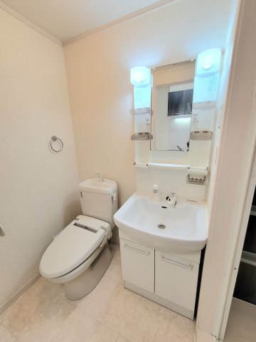 トイレ　コンパクトで使いやすいトイレです