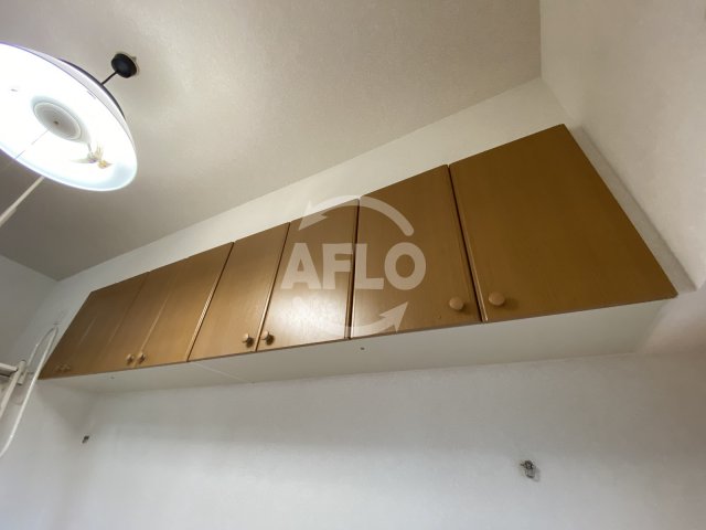 居室・リビング　エステムコート梅田茶屋町デュアルスペース　上部収納