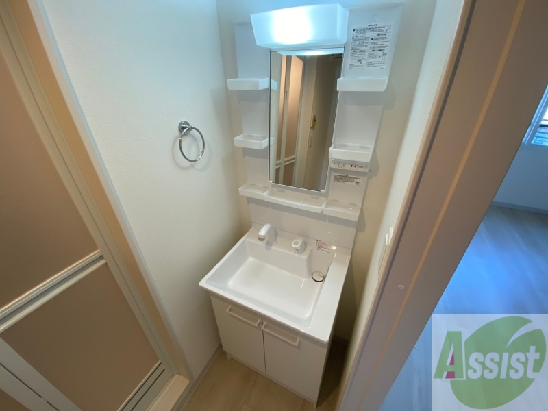 洗面設備　こちらに洗面台があります。朝の洗顔はこちらで。