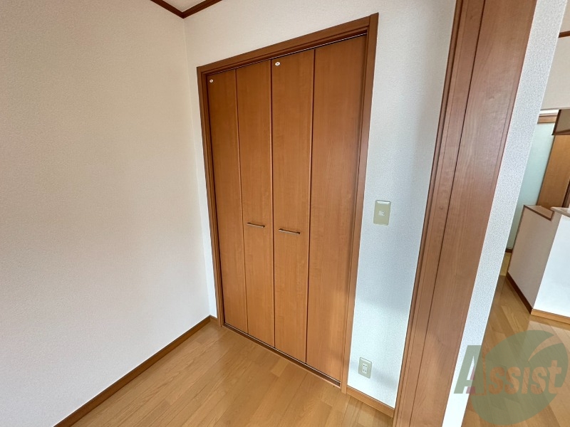 収納　洋室のクローゼット。広さは十分そうです。