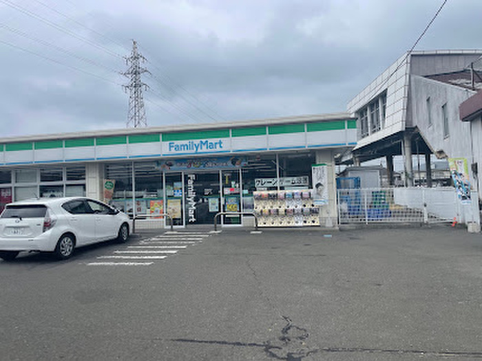 コンビニ　ファミリーマート 中野栄駅前店（コンビニ）まで650m