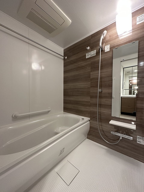 バス・シャワールーム　※写真は同タイプ住戸です。