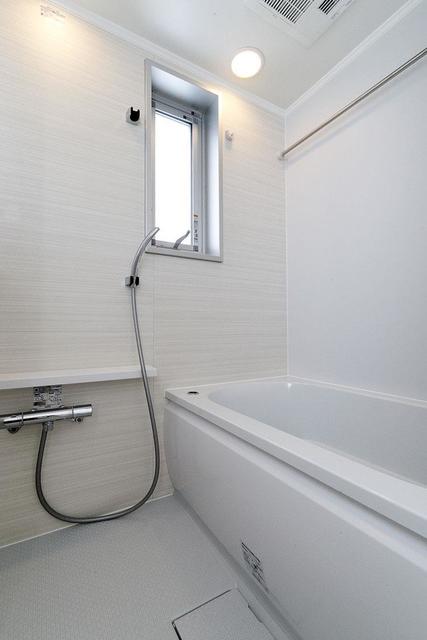 バス・シャワールーム　※写真は同タイプ住戸です。